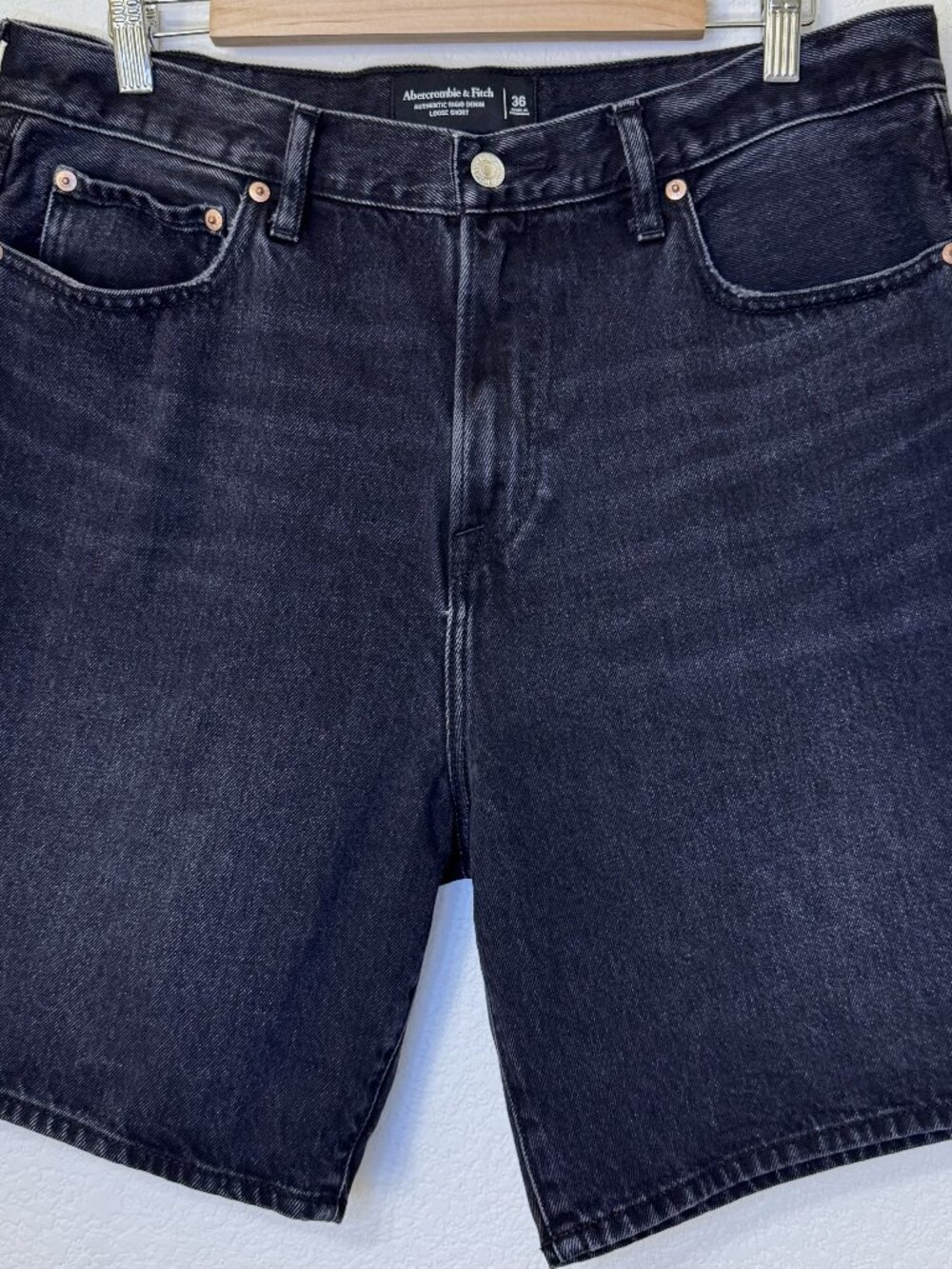 Abercrombie & Fitch Black Denim Shorts Men’s Size 36 Loose Fit Rigid Denim